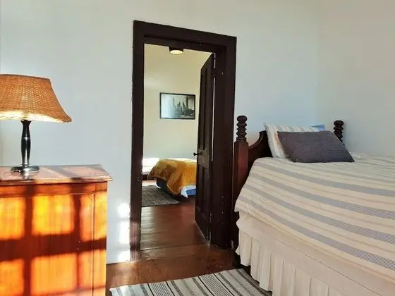 Westbank * Sleeps 8