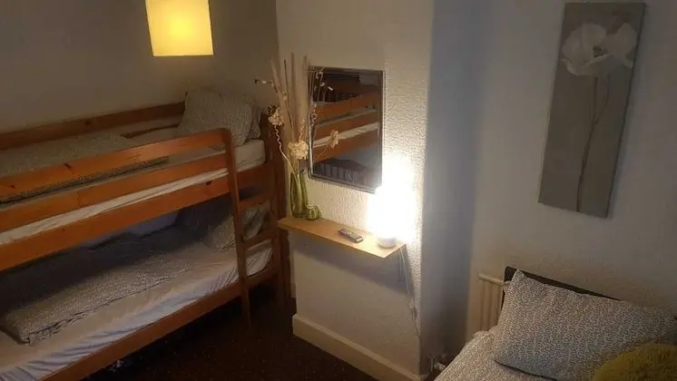 Standard Süit, Ortak Banyo (room 9)