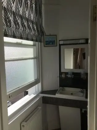 Tek Büyük Yataklı Oda, Banyolu/Duşlu