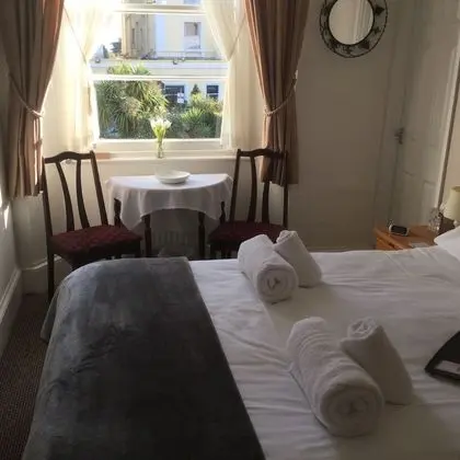 Üç Kişilik Oda, Banyolu/Duşlu (Family)