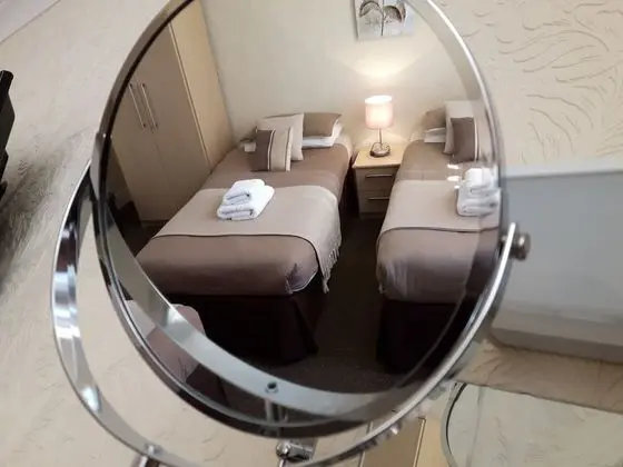 Basic İki Ayrı Yataklı Oda, Ortak Banyo
