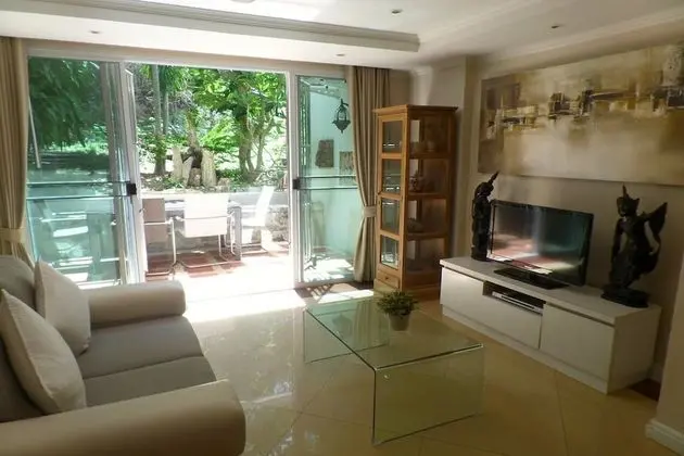One Bedroom Apartment