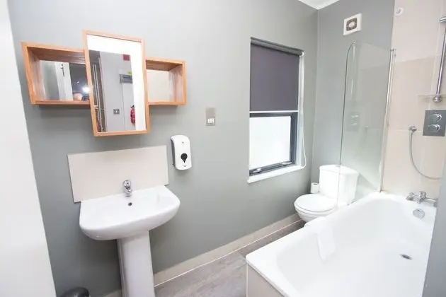 Deluxe Three Bedroom Apartments (3 Bedroom)
