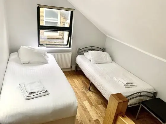 Deluxe Three Bedroom Apartments (3 Bedroom)