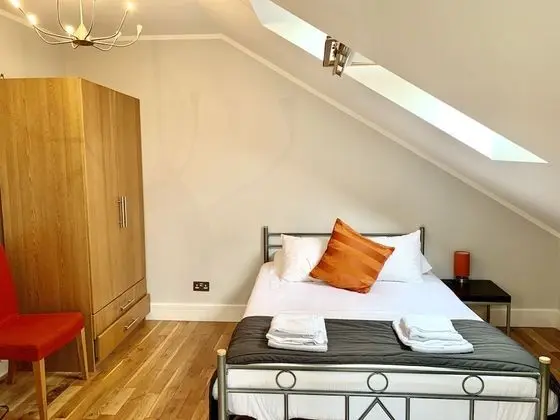 Deluxe Three Bedroom Apartments (3 Bedroom)