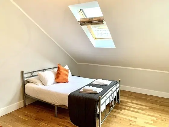 Deluxe Three Bedroom Apartments (3 Bedroom)