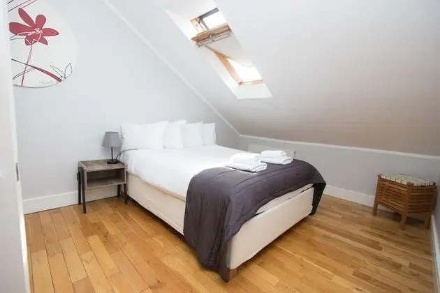 Deluxe Three Bedroom Apartments (3 Bedroom)