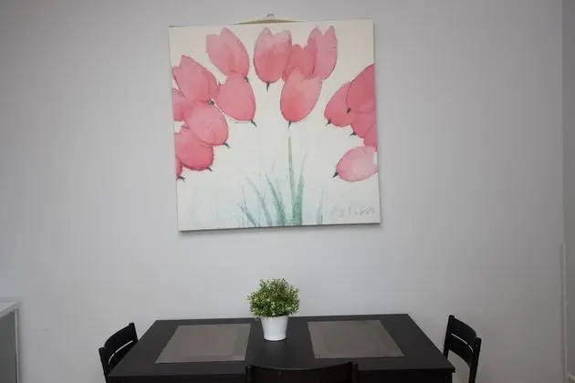 Deluxe Three Bedroom Apartments (3 Bedroom)