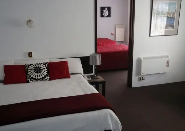 Süit, 2 Yatak Odası (First Floor Rooms 2 Flights of Stairs)