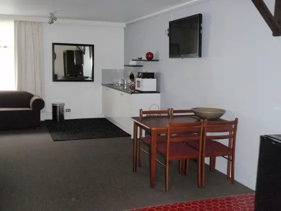 Süit, 2 Yatak Odası (First Floor Rooms 2 Flights of Stairs)