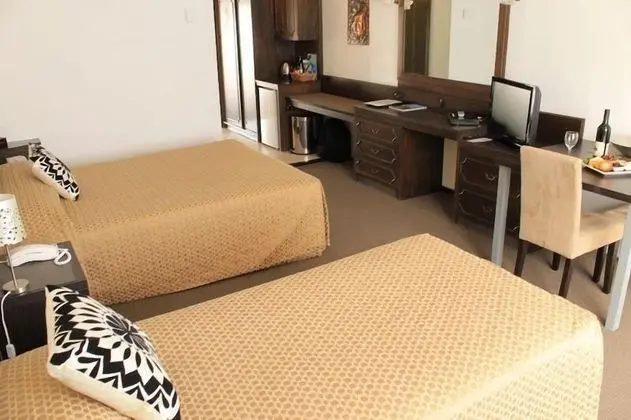 Superior Tek Büyük Yataklı Oda (Ground Floor Rooms)