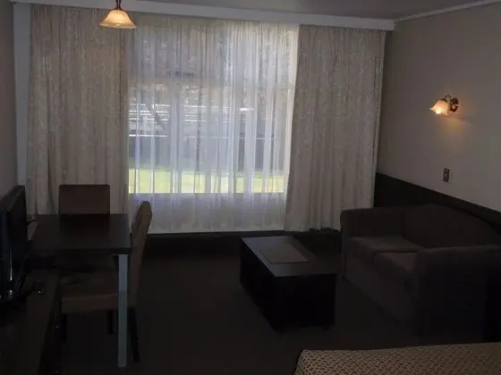 Superior Tek Büyük Yataklı Oda (Ground Floor Rooms)