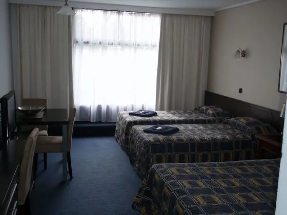 Üç Kişilik Oda (First Floor Rooms 2 Flights of Stairs)