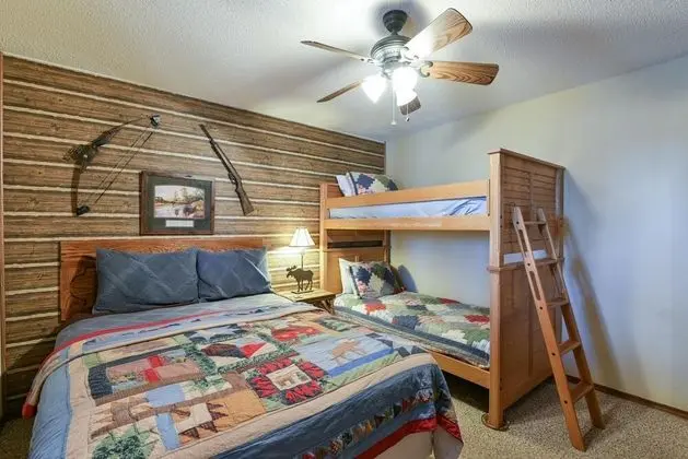 Daire (Westcreek Lodge @ Notch-Vaulted ceili)