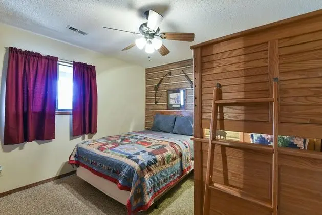 Daire (Westcreek Lodge @ Notch-Vaulted ceili)
