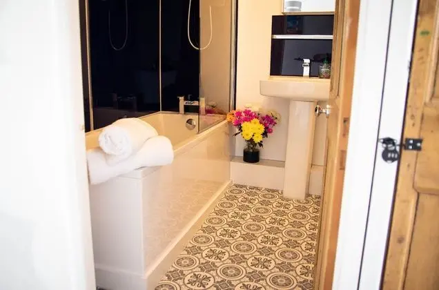 Kır Evi, Özel Banyo (Westeria Cottage)