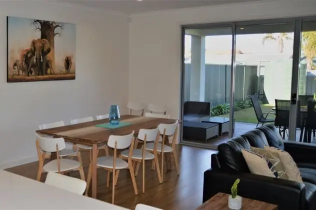 Family Ev, 3 Yatak Odası, Kısmi Deniz Manzaralı