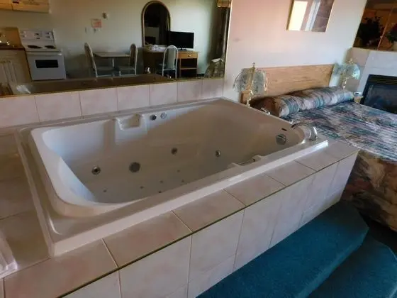 Luxury Oda, 1 En Büyük (King) Boy Yatak, Jakuzi