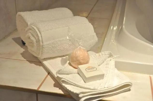 Luxury Oda, 1 En Büyük (King) Boy Yatak, Jakuzi