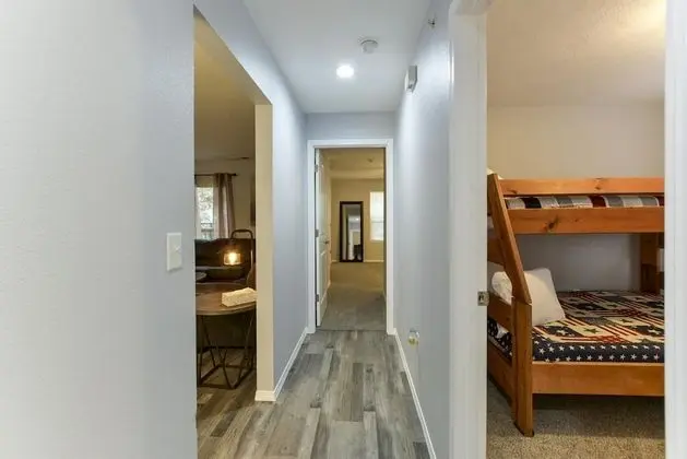 Daire (Western Comfort - JUST REMODELED!! - )