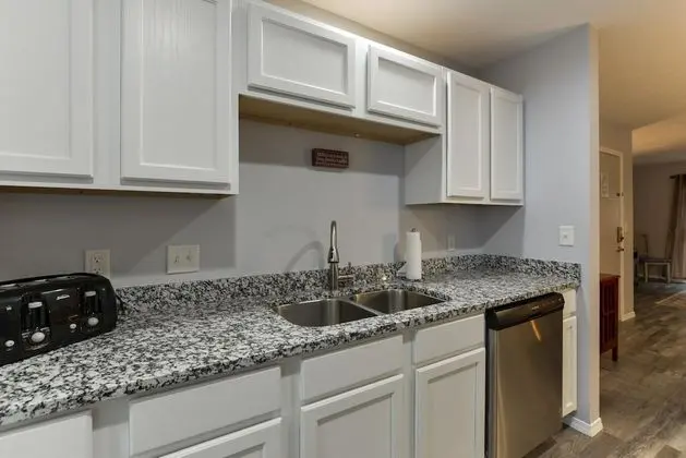 Daire (Western Comfort - JUST REMODELED!! - )