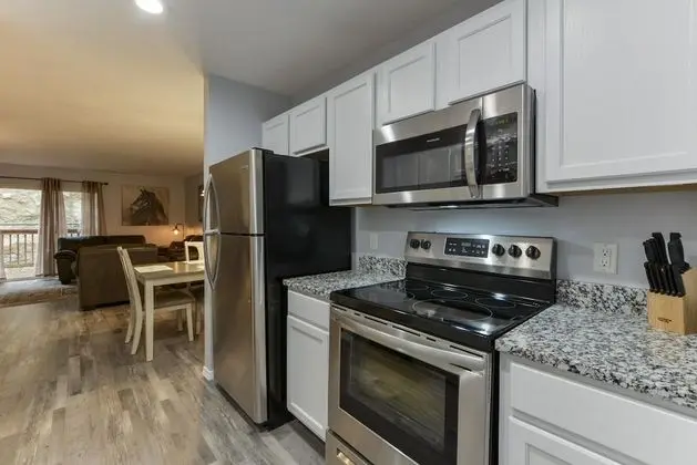 Daire (Western Comfort - JUST REMODELED!! - )