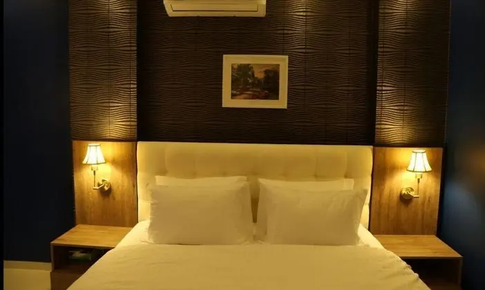Luxury Apartment, 3 Bedrooms, Non Smoking, Fountain Pool View (AB)