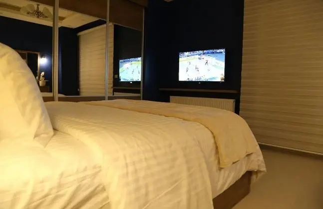 Luxury Apartment, 3 Bedrooms, Non Smoking, Fountain Pool View (AB)