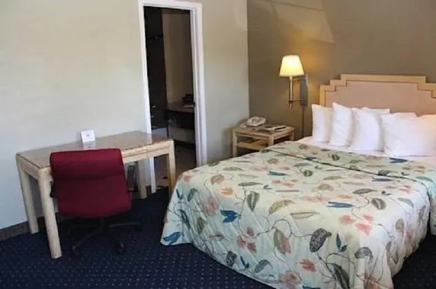 Standard Oda, 1 Büyük (Queen) Boy Yatak