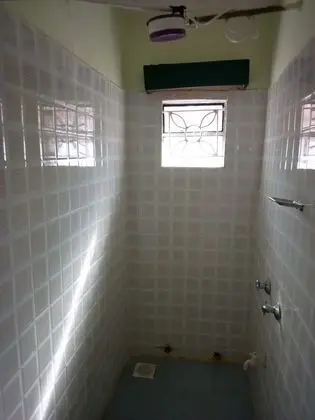 Büyük Yataklı Tek Kişilik Oda