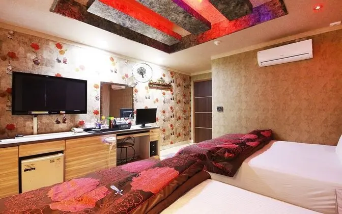 Oda (Twin (PC/bathtub/100% disinfection/go)