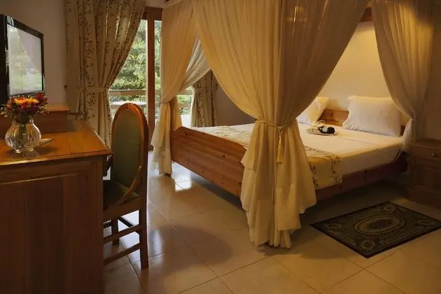 Comfort Tek Büyük Yataklı Oda, 1 Çift Kişilik Yatak, Bahçe Manzaralı