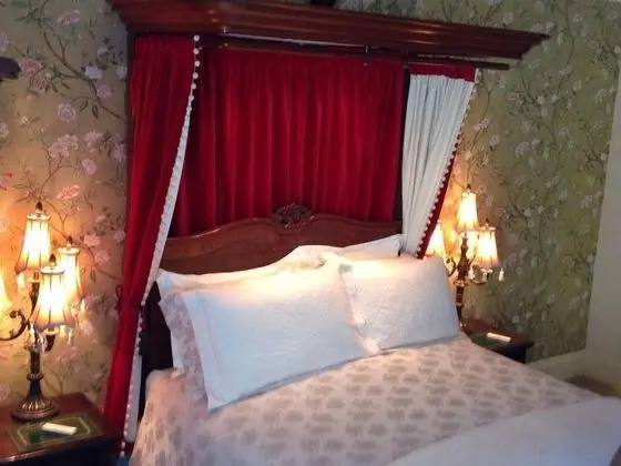 Tek Büyük Yataklı Oda (Sherringham)