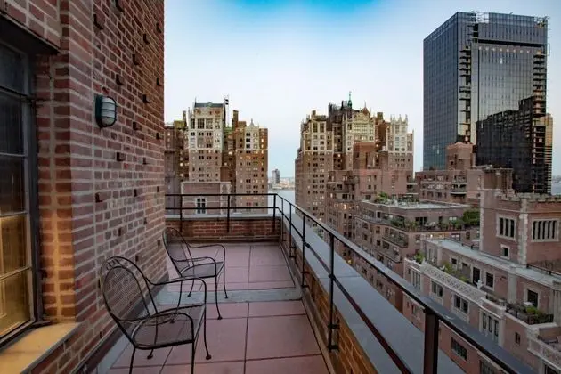 Oda, 2 Büyük (Queen) Boy Yatak, Balkon (Luxe)