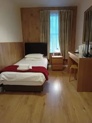 Tek Kişilik Oda, Ortak Banyo