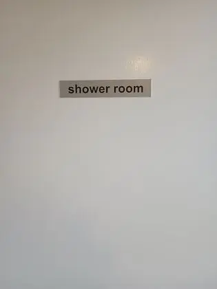 Tek Kişilik Oda, Ortak Banyo