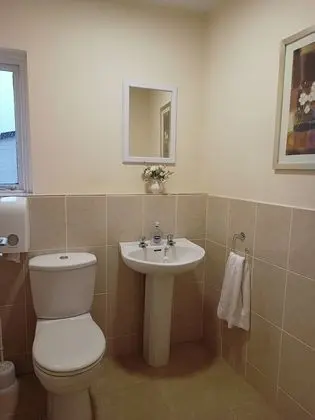 Tek Kişilik Oda, Ortak Banyo
