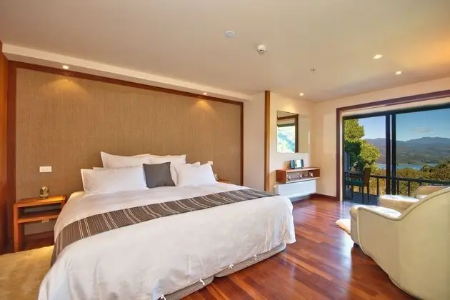 Luxury Oda, 1 En Büyük (King) Boy Yatak, Balkon, Koy Manzaralı