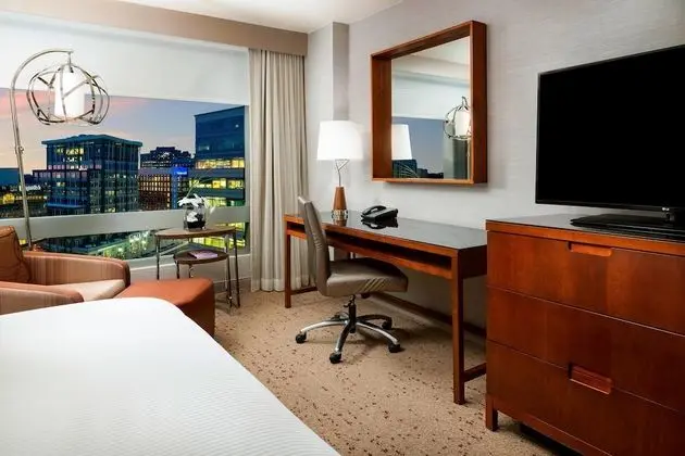 Executive Süit, 1 Yatak Odası, Şehir Manzaralı (Mobility Accessible, Tub)