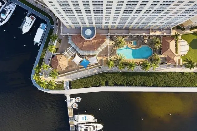 Deluxe Oda, 1 En Büyük (King) Boy Yatak, Balkon, Marina Manzaralı