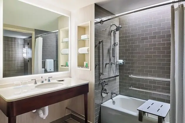 Traditional Oda, 2 Çift Kişilik Yatak (Mobility/Hearing Accessible, Tub)