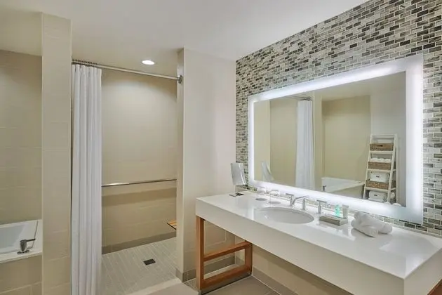 Executive Süit, 1 Yatak Odası (Mobility Accessible, Roll-In Shower)