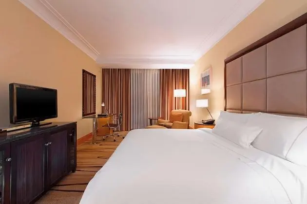 Oda, 1 En Büyük (King) Boy Yatak, Şehir Manzaralı, Havuz Kenarı
