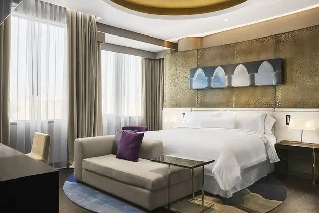 Club Oda, 1 En Büyük (King) Boy Yatak, Sigara İçilebilir, Şehir Manzaralı
