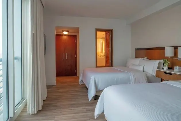 Deluxe Oda, 2 Çift Kişilik Yatak, Kısmi Deniz Manzarası