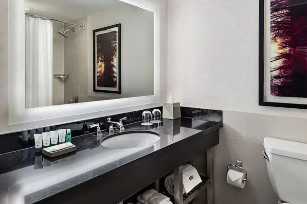 Oda, 2 Çift Kişilik Yatak, Şehir Manzaralı