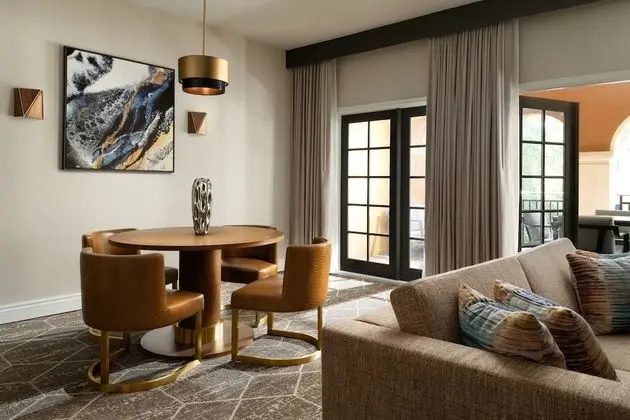 Villa, 1 Yatak Odası, Havuz Manzaralı