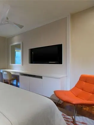 1 King Bed, Guest Room