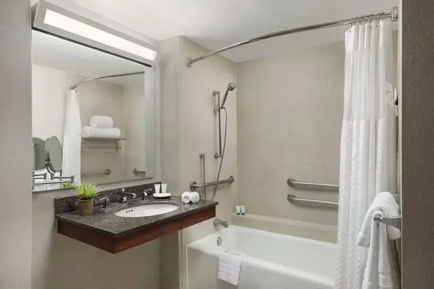 Oda, 2 Çift Kişilik Yatak (Mobility/Hearing Accessible, Tub)
