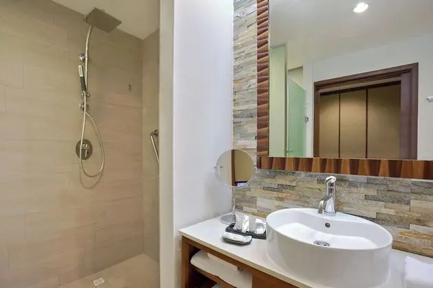 Deluxe Oda, 1 En Büyük (King) Boy Yatak, Balkon, Okyanus Manzaralı